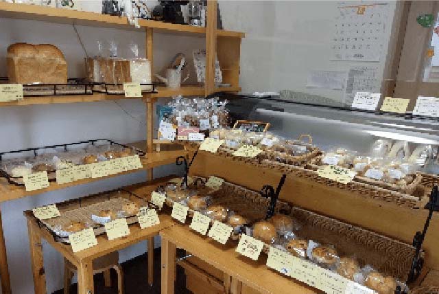 10時の開店までにお店に並べます。